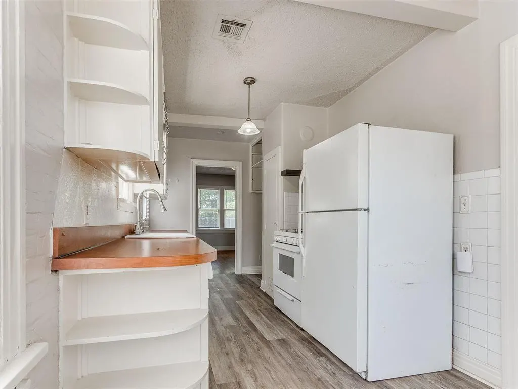 Photo 11 — 2604 NW 24th Street, Oklahoma City, OK 73107