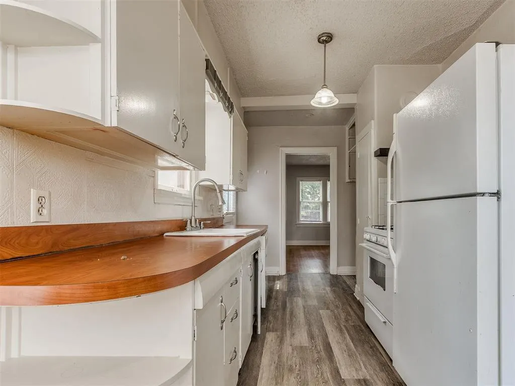 Photo 12 — 2604 NW 24th Street, Oklahoma City, OK 73107