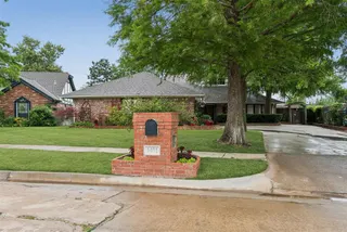 Sold home at 1401 Kingsgate Road