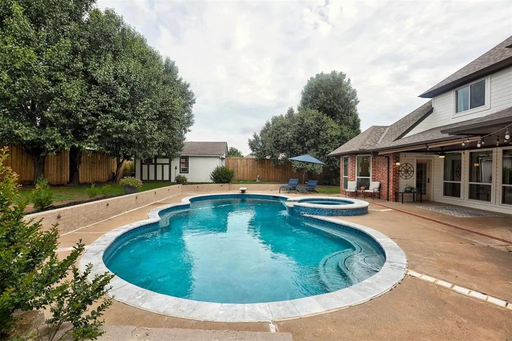 Photo 2 — 2601 Stratton Drive, Edmond, OK 73013