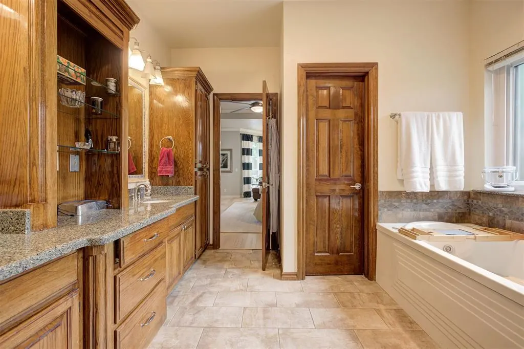 Photo 18 — 2601 Stratton Drive, Edmond, OK 73013
