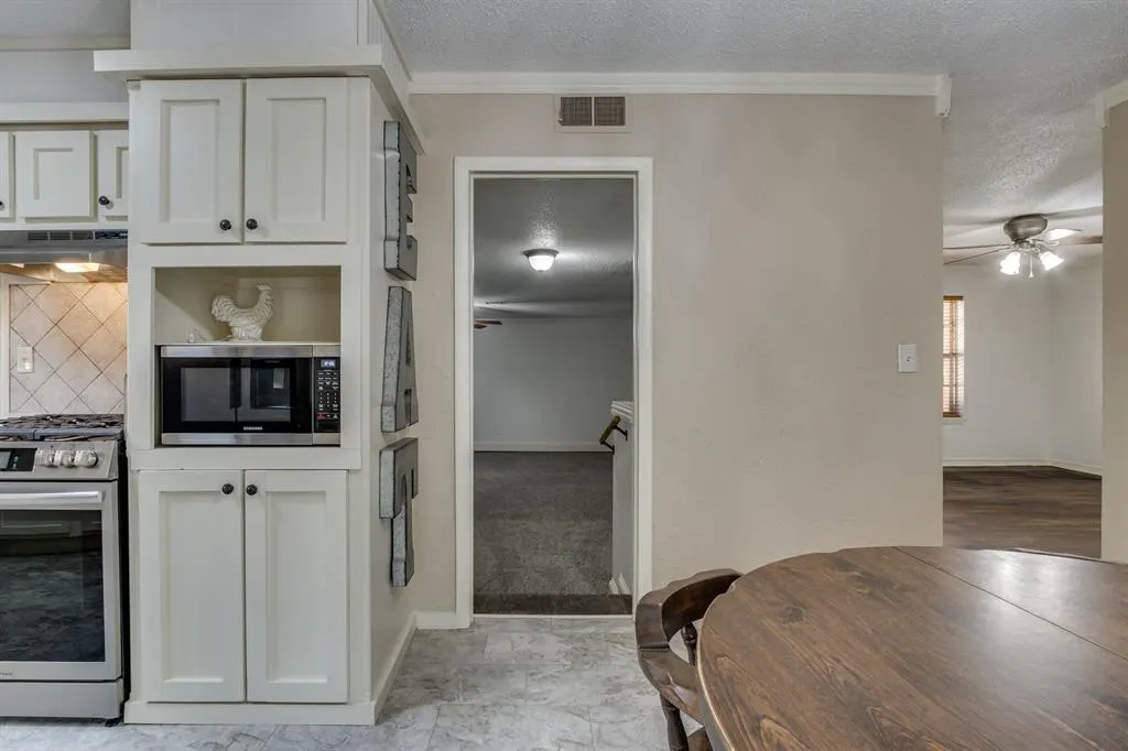 Photo 10 — 1102 Yuhoma Drive, Yukon, OK 73099