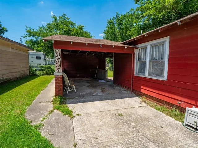 Photo 5 — 1021 S Ocheese Avenue, Wewoka, OK 74884