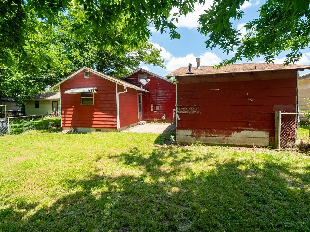 Photo 7 — 1021 S Ocheese Avenue, Wewoka, OK 74884