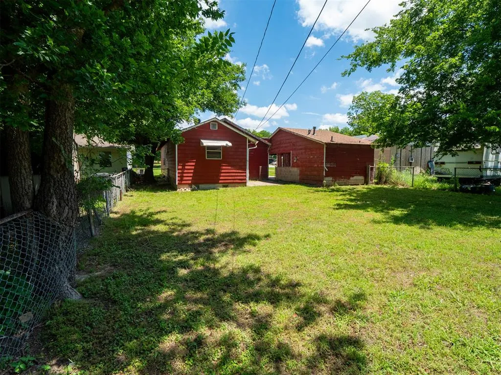 Photo 9 — 1021 S Ocheese Avenue, Wewoka, OK 74884