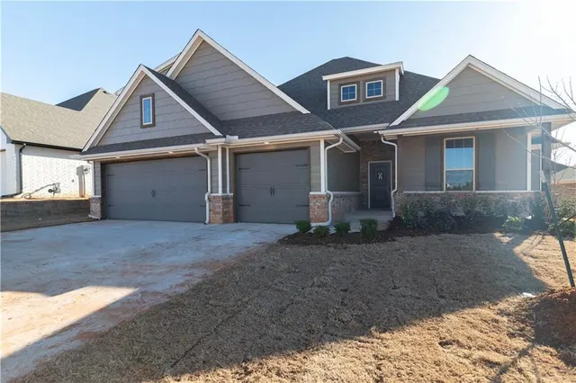 Photo 2 — 504 NW 198th Street, Edmond, OK 73012