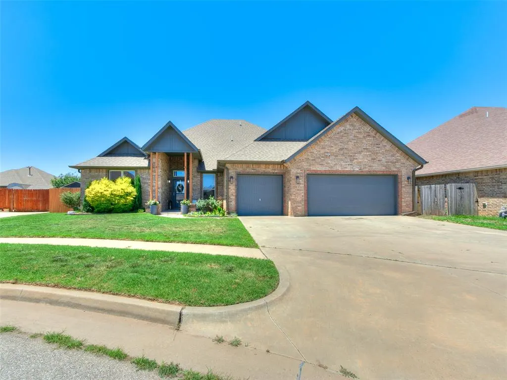 Photo 4 — 5325 Shearwater Court, Oklahoma City, OK 73179