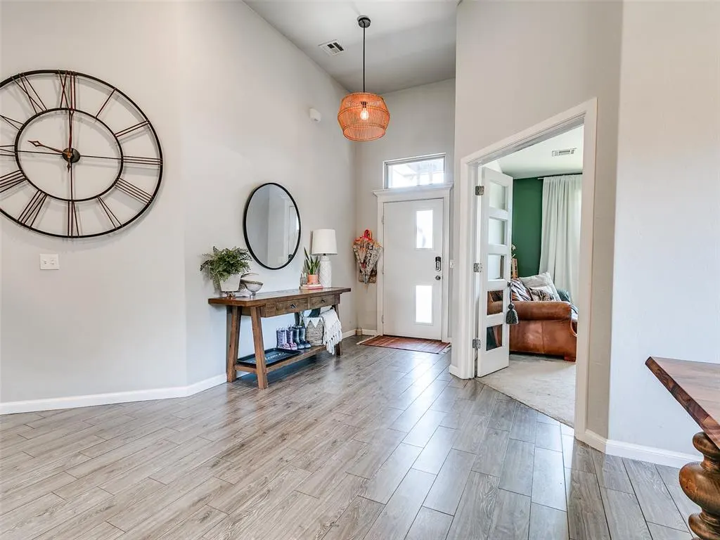 Photo 5 — 5325 Shearwater Court, Oklahoma City, OK 73179
