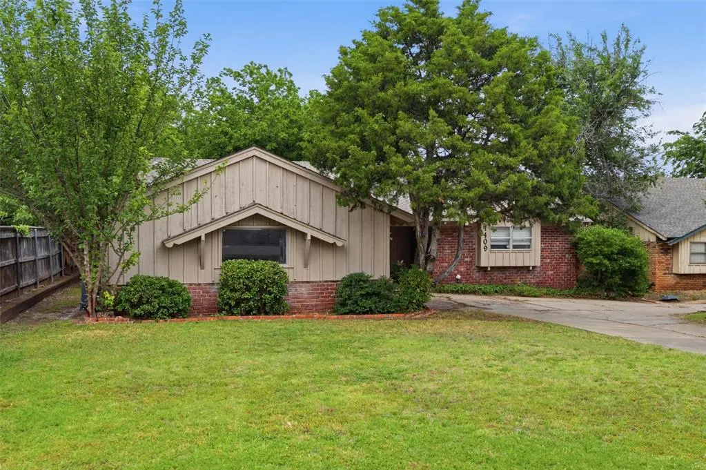 Front exterior — 1409 NW 63rd Road, Nichols Hills, OK 73116