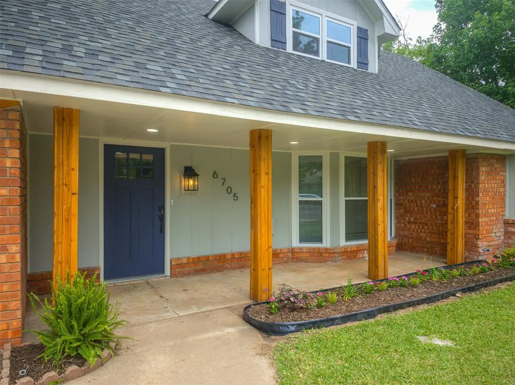 Photo 2 — 6705 Crow Circle, Oklahoma City, OK 73132