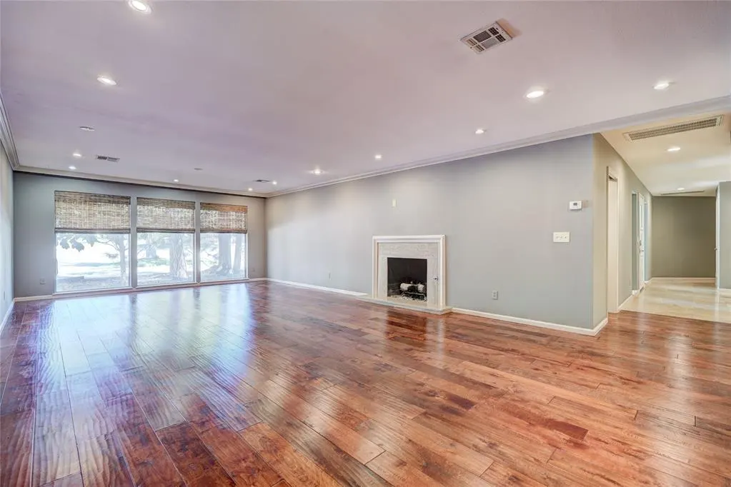 Photo 17 — 6325 Glenbrook Court, Oklahoma City, OK 73118