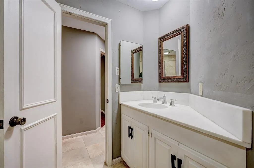 Photo 27 — 6325 Glenbrook Court, Oklahoma City, OK 73118