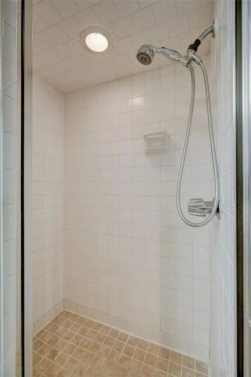 Photo 38 — 6325 Glenbrook Court, Oklahoma City, OK 73118