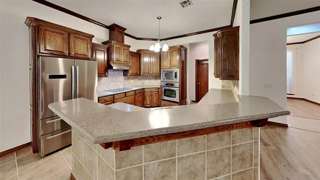 Photo 7 — 9200 Stacy Lynn Lane, Yukon, OK 73099