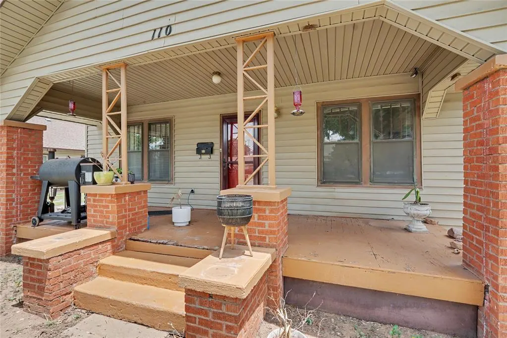 Photo 6 — 110 S Stephens, Hobart, OK 73651