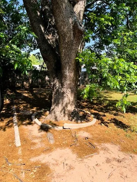 Photo 8 — 413 N Washington Street, Hobart, OK 73651