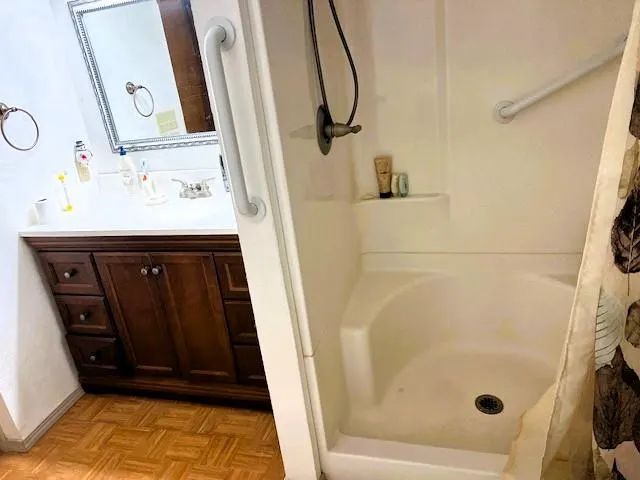 Photo 43 — 413 N Washington Street, Hobart, OK 73651