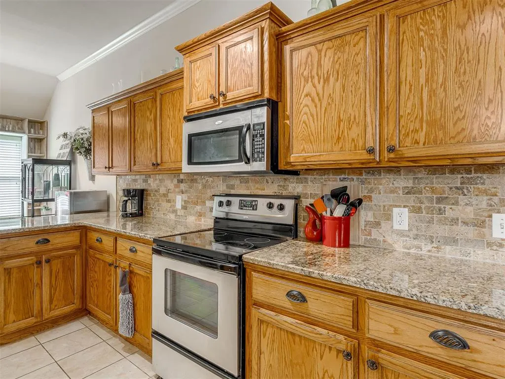 Photo 10 — 1205 NW 190th Place, Edmond, OK 73012