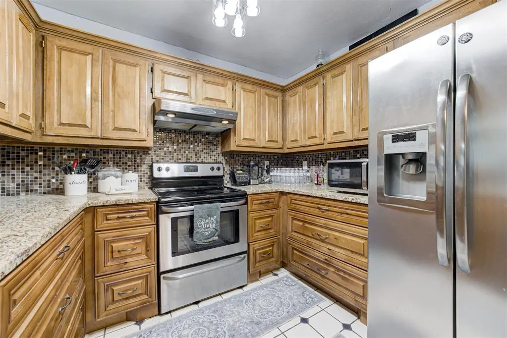 Photo 13 — 15612 Sandstone Terrace, Oklahoma City, OK 73170