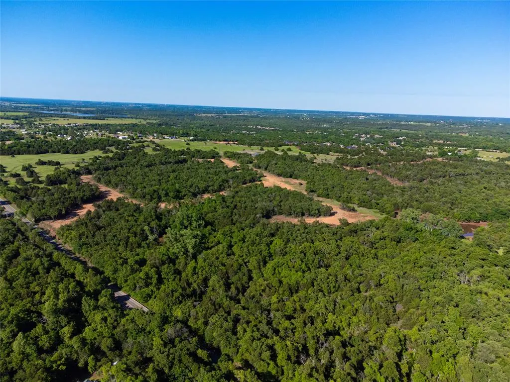Photo 4 — 660 Simpson Lane, Edmond, OK 73034