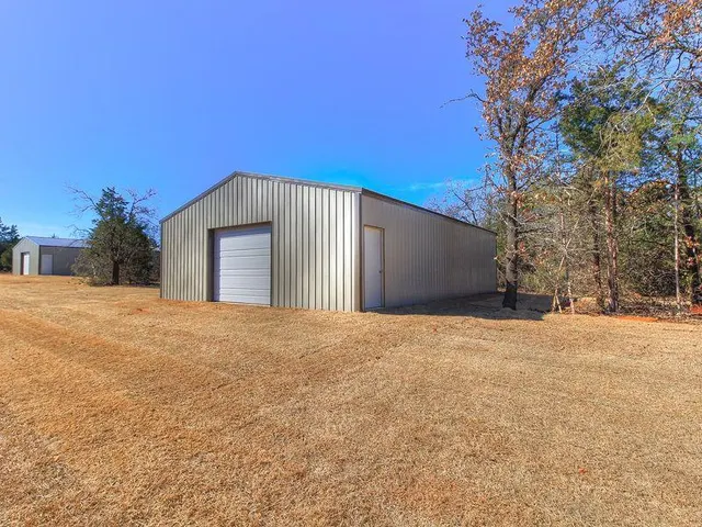 Photo 8 — 660 Simpson Lane, Edmond, OK 73034