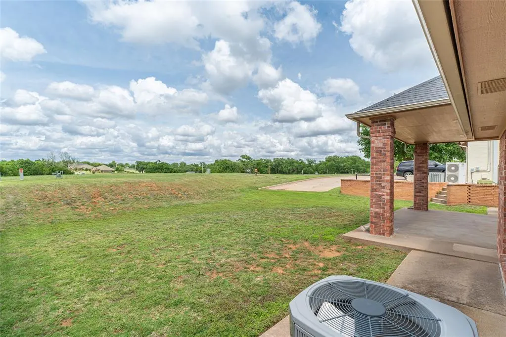 Photo 30 — 117 The Hills, Clinton, OK 73601
