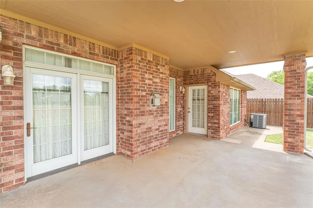 Photo 32 — 117 The Hills, Clinton, OK 73601