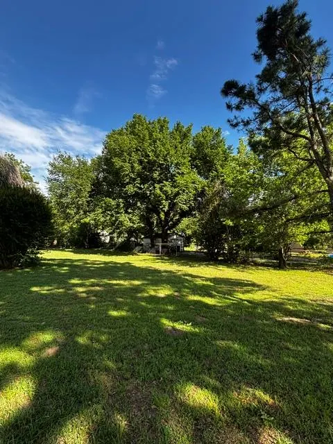 Photo 4 — 302 S 9th Street, Okemah, OK 74859