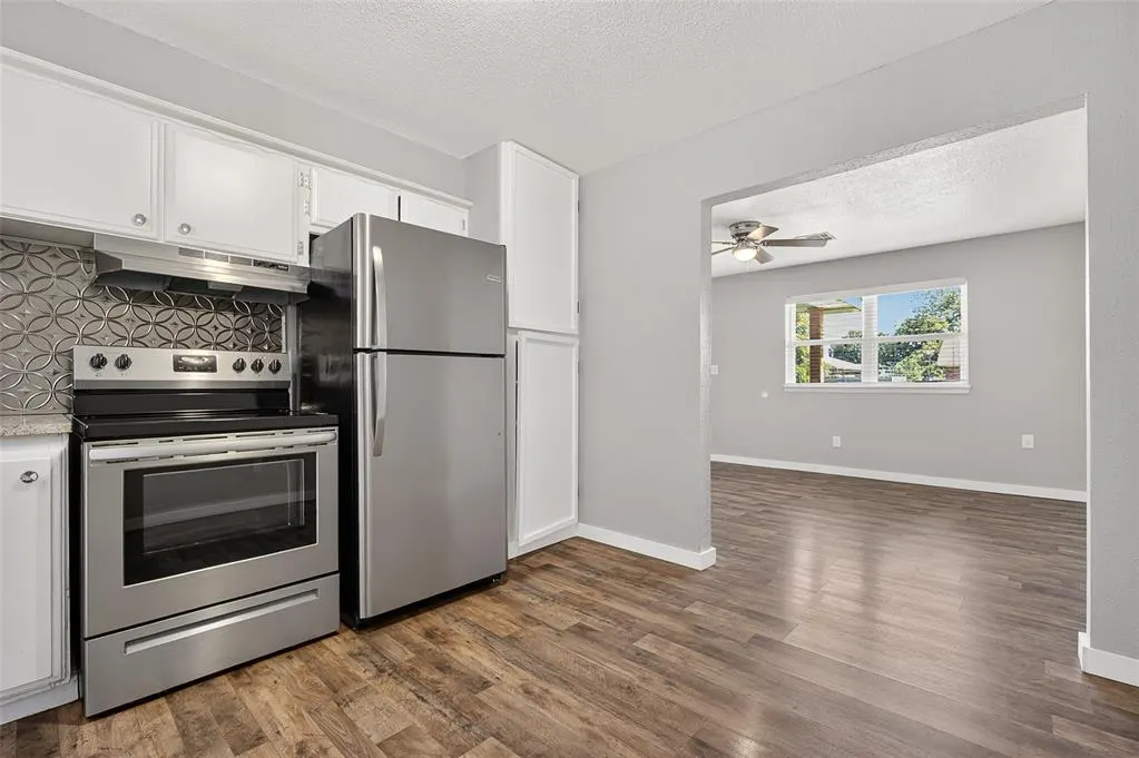 Photo 9 — 901 SW 3rd Street, Moore, OK 73160