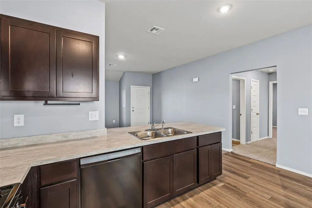 Photo 10 — 11712 NW 94th Street, Yukon, OK 73099