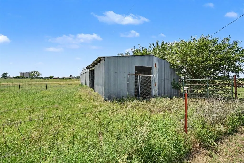 Photo 42 — 21145 Us Highway 62, Headrick, OK 73549