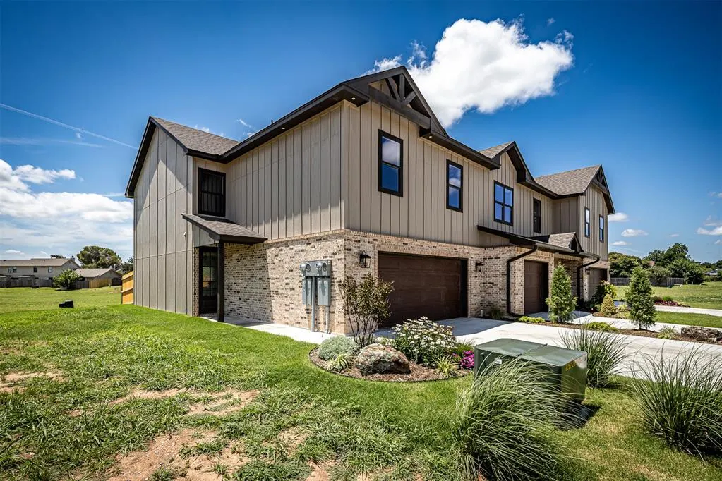 Front exterior — 6716 NW Willow Wood Loop, Lawton, OK 73505