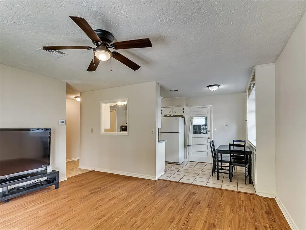 Photo 6 — 1511 Avondale Drive, Norman, OK 73069