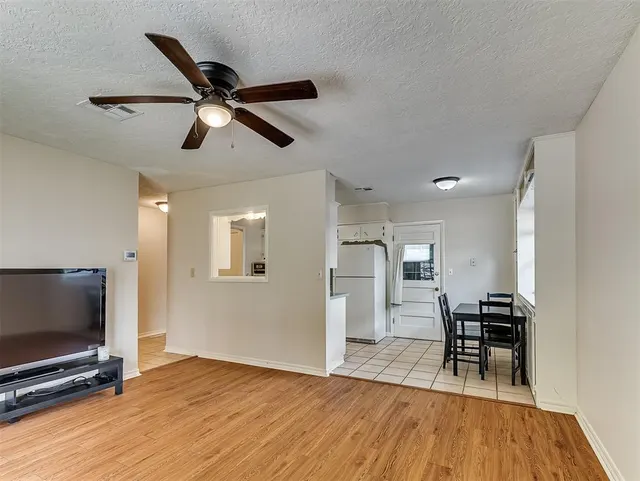 Photo 6 — 1511 Avondale Drive, Norman, OK 73069