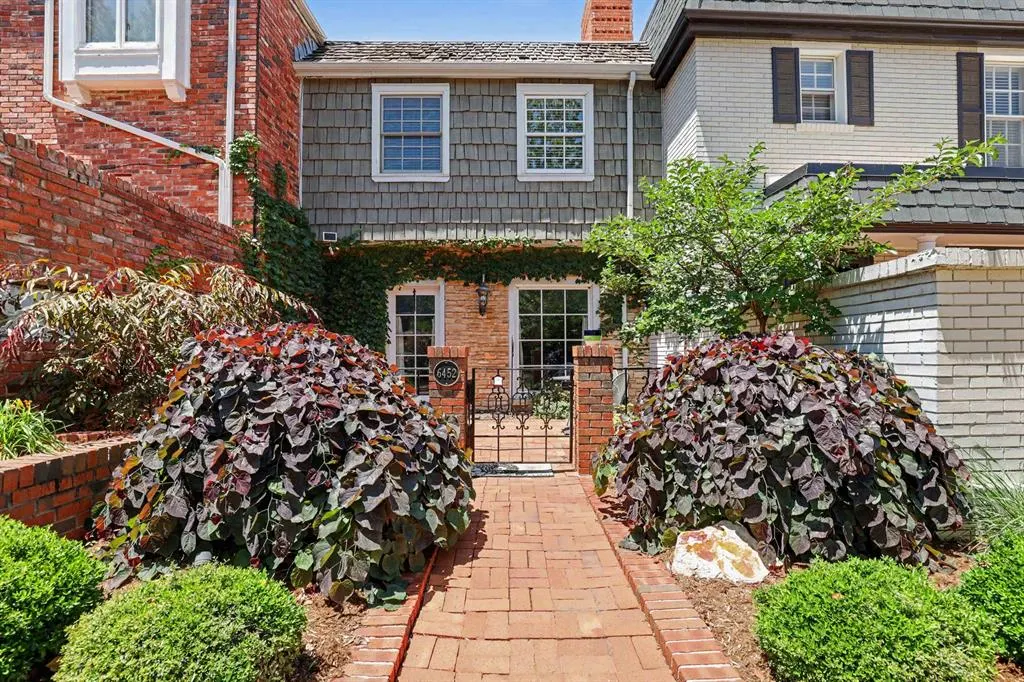 Photo 2 — 6452 Brandywine Lane 19, Oklahoma City, OK 73116
