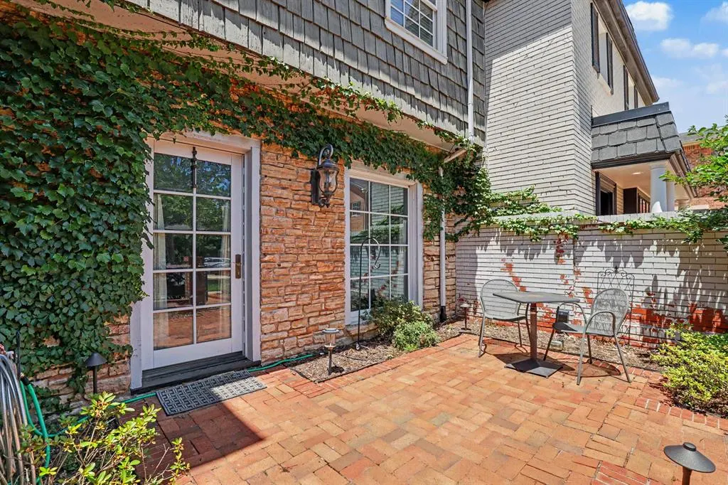 Photo 3 — 6452 Brandywine Lane 19, Oklahoma City, OK 73116
