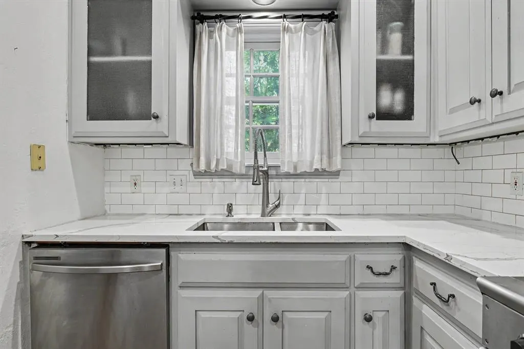 Photo 7 — 6452 Brandywine Lane 19, Oklahoma City, OK 73116