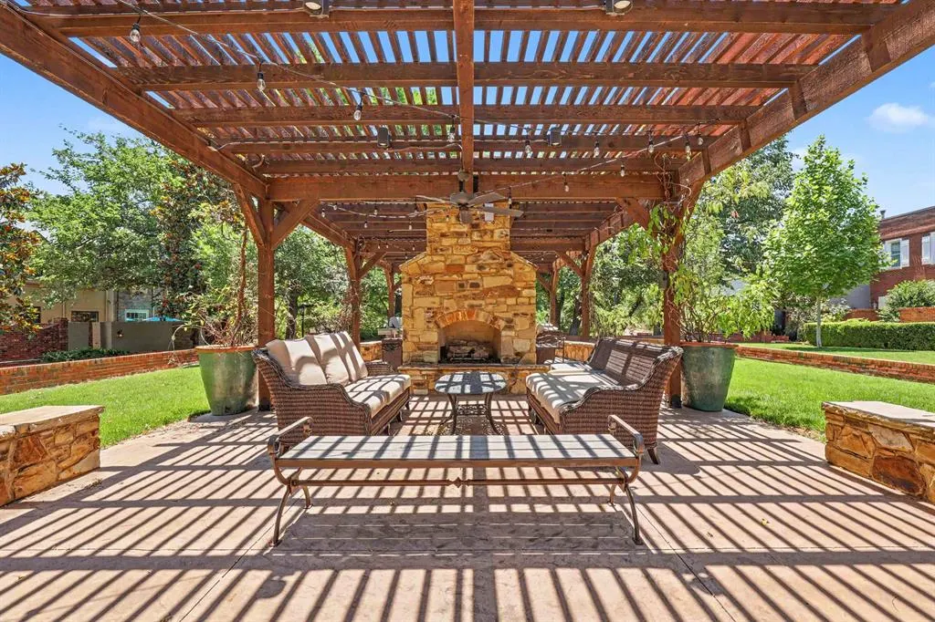 Photo 25 — 6452 Brandywine Lane 19, Oklahoma City, OK 73116