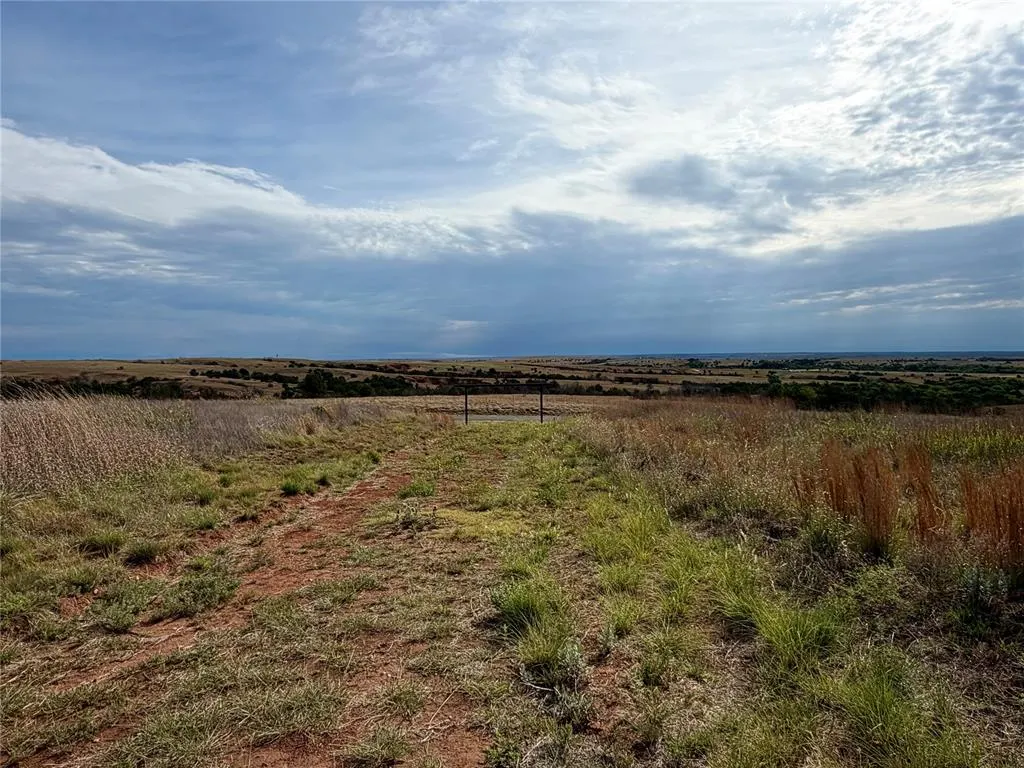 Photo 8 — 203128 E 780 Road, Leedey, OK 73654