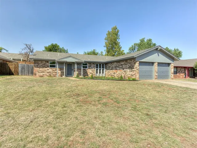 Photo 2 — 6613 Edgebrook Road, Oklahoma City, OK 73132