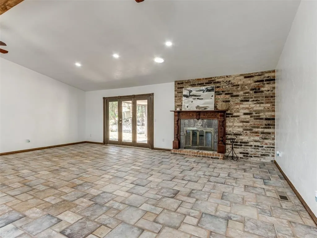 Photo 9 — 6613 Edgebrook Road, Oklahoma City, OK 73132