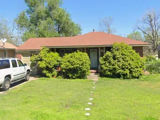 Sold home at 1925 Westchester Drive