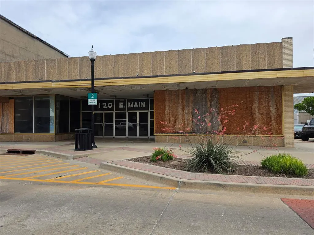 Photo 4 — 120 E Main Street, Shawnee, OK 74801