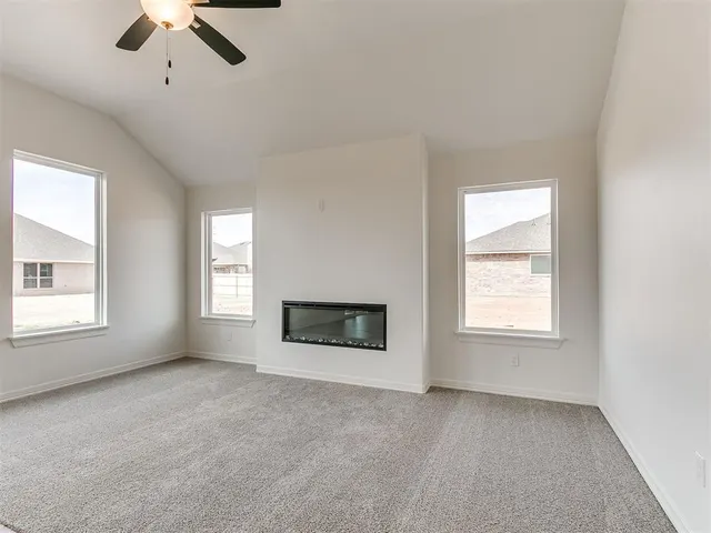 Photo 8 — 7705 Three Woods Lane, Yukon, OK 73099