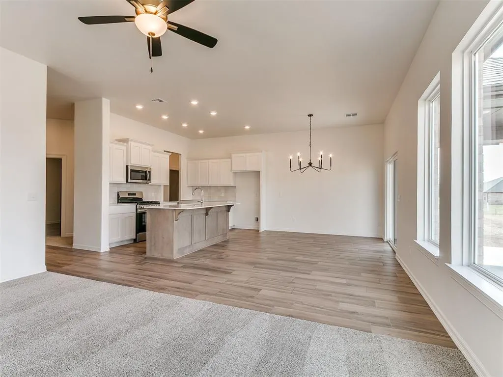Photo 10 — 7705 Three Woods Lane, Yukon, OK 73099