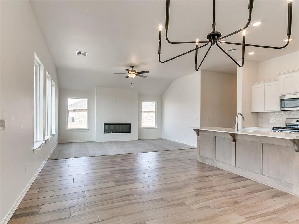 Photo 11 — 7705 Three Woods Lane, Yukon, OK 73099