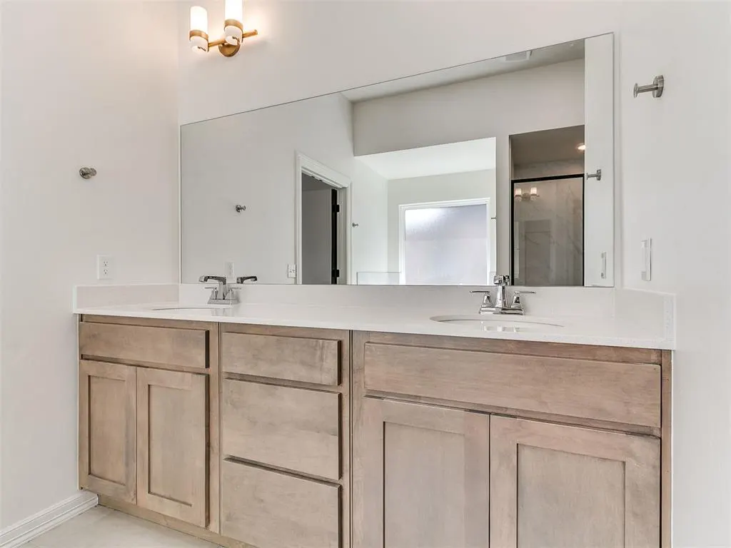 Photo 19 — 7705 Three Woods Lane, Yukon, OK 73099