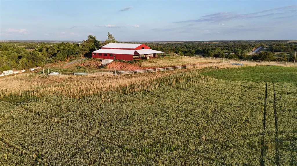 Photo 11 — 1140 W Sickles   CR 1140 Road, Lookeba, OK 73053