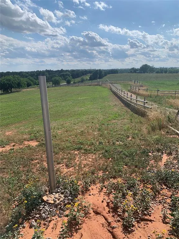 Photo 33 — 1140 W Sickles   CR 1140 Road, Lookeba, OK 73053