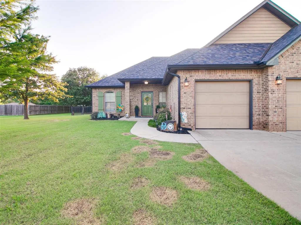 Photo 5 — 12549 Blue Meadow, Guthrie, OK 73044